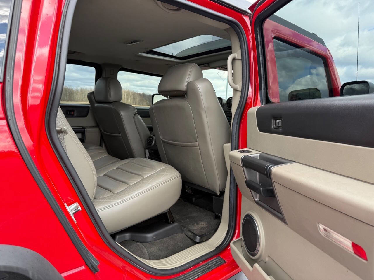Used 2004 HUMMER H2 image 16