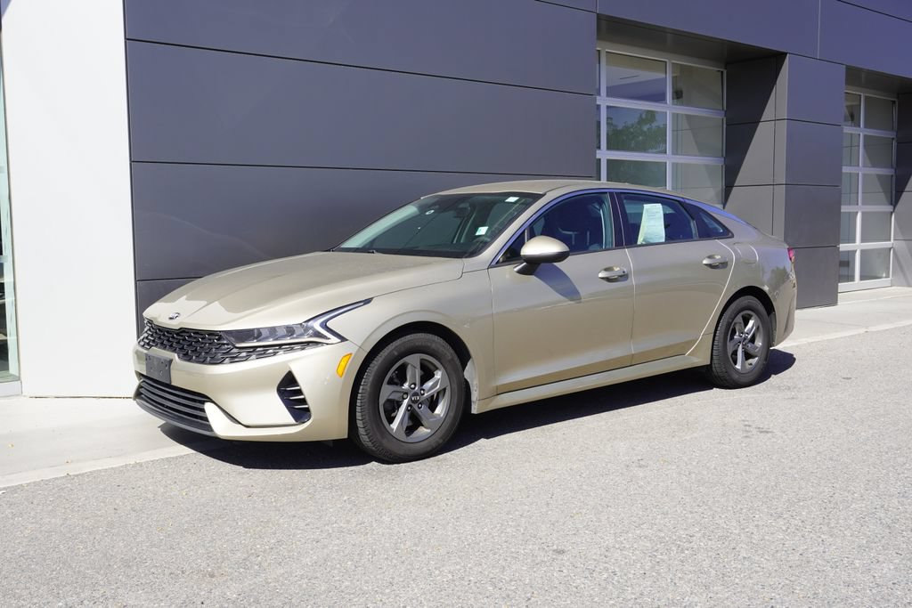 Used 2021 Kia K5 LXS FWD image 3