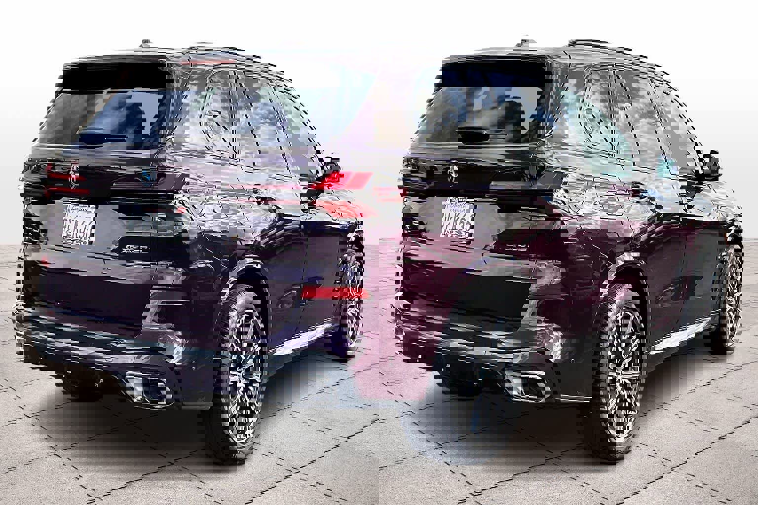 Used 2024 BMW X5 xDrive50e w/ M Sport Package image 16