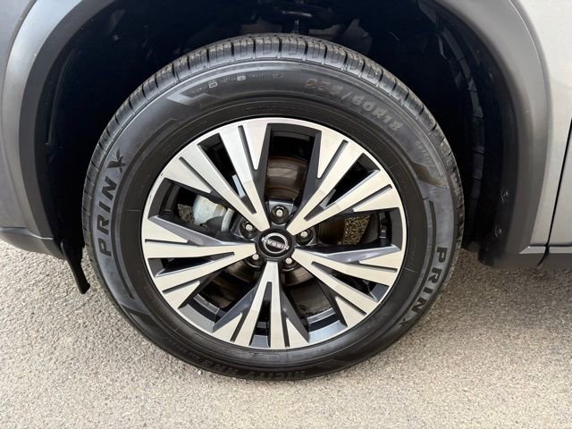 Used 2022 Nissan Rogue SV image 13