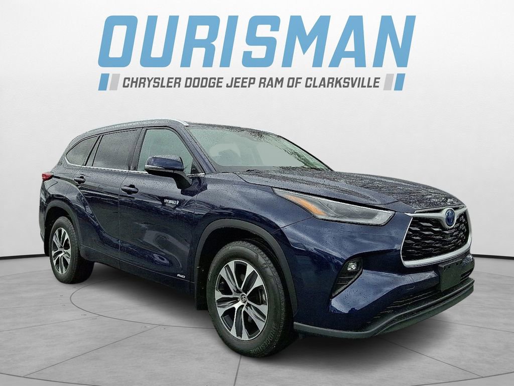 Used 2021 Toyota Highlander XLE