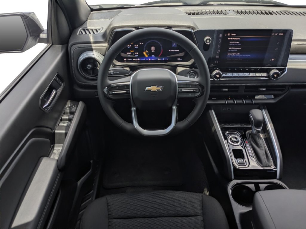 Used 2026 Chevrolet Colorado LT AWD/4WD image 16