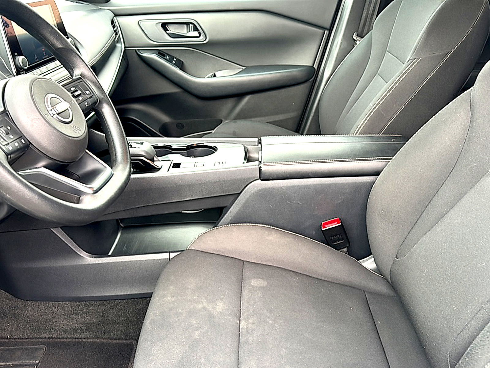 Used 2024 Nissan Rogue S image 13