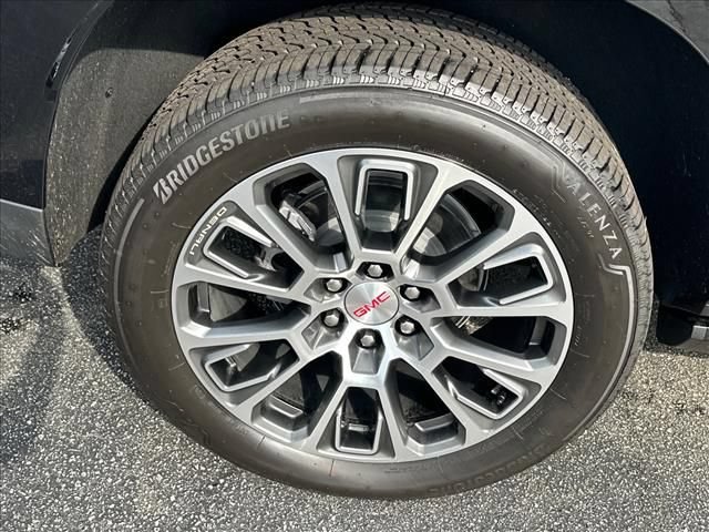 New 2026 GMC Yukon Denali w/ Denali Reserve Package AWD/4WD image 16