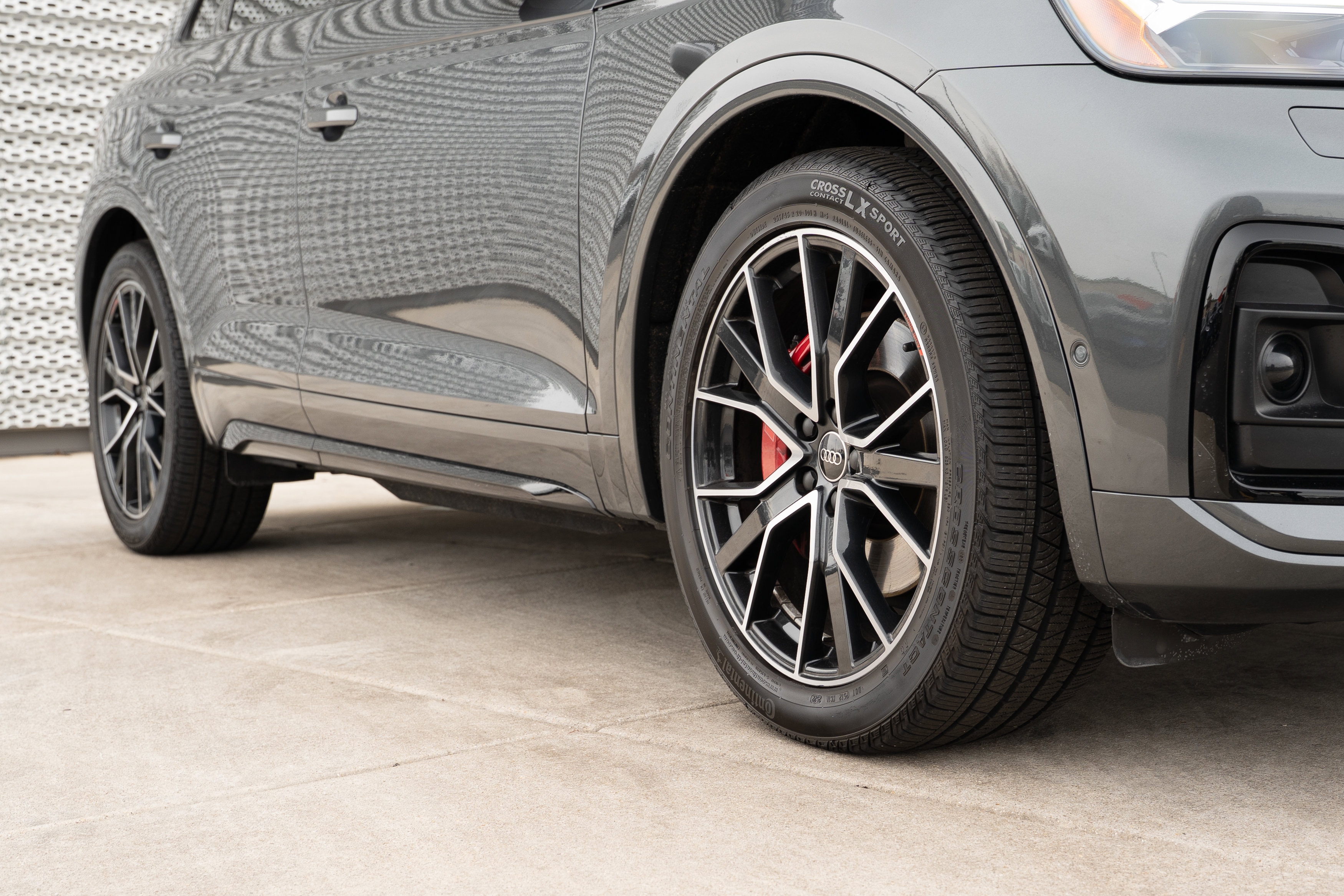 Certified 2023 Audi SQ5 Prestige image 37