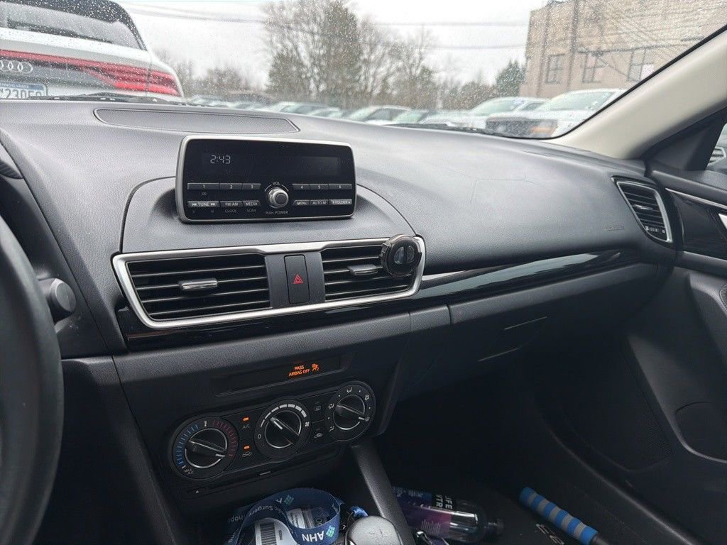 Used 2014 MAZDA MAZDA3 i Touring image 9