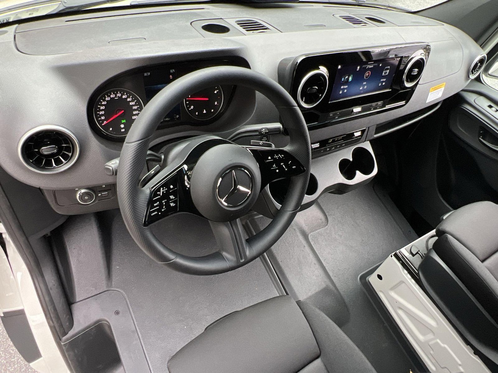 New 2025 Mercedes-Benz Sprinter 2500 image 21