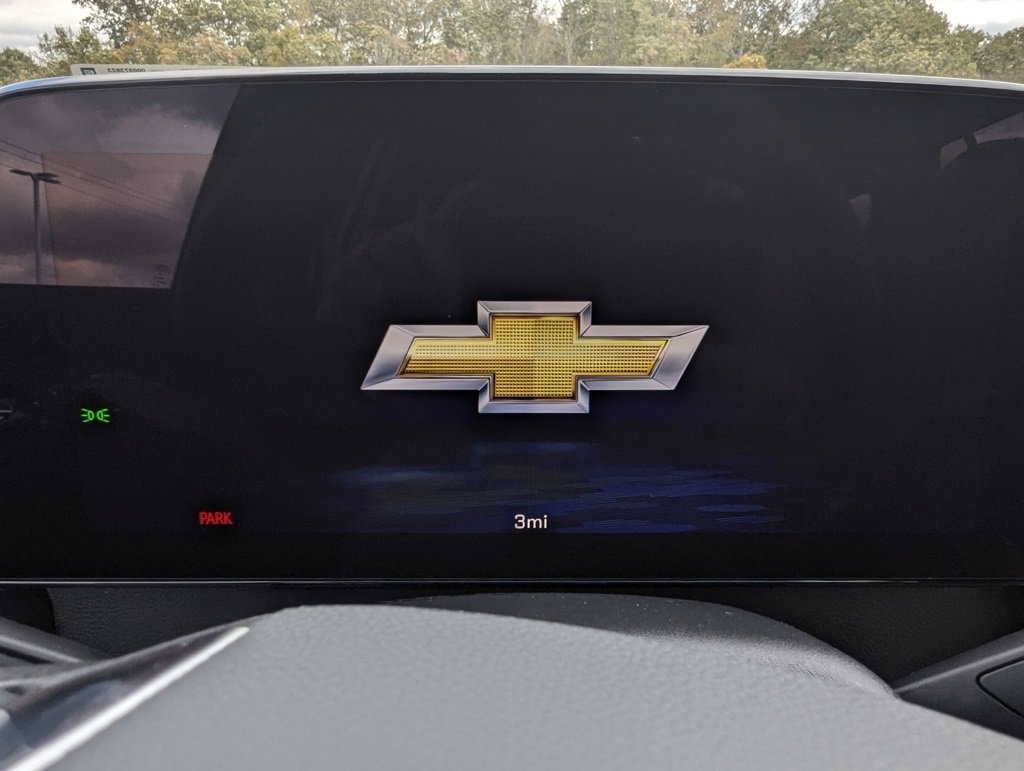 New 2026 Chevrolet Traverse LT w/ Midnight/Sport Edition image 2