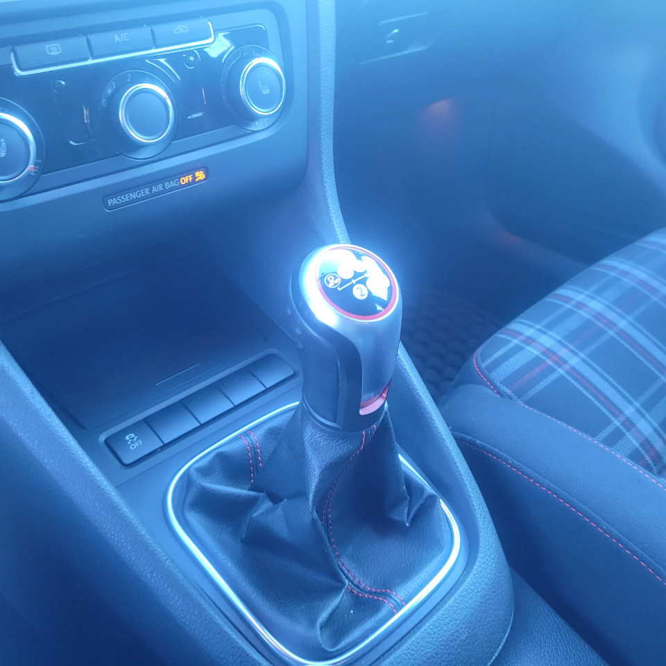 Used 2013 Volkswagen Golf 4-Door image 19