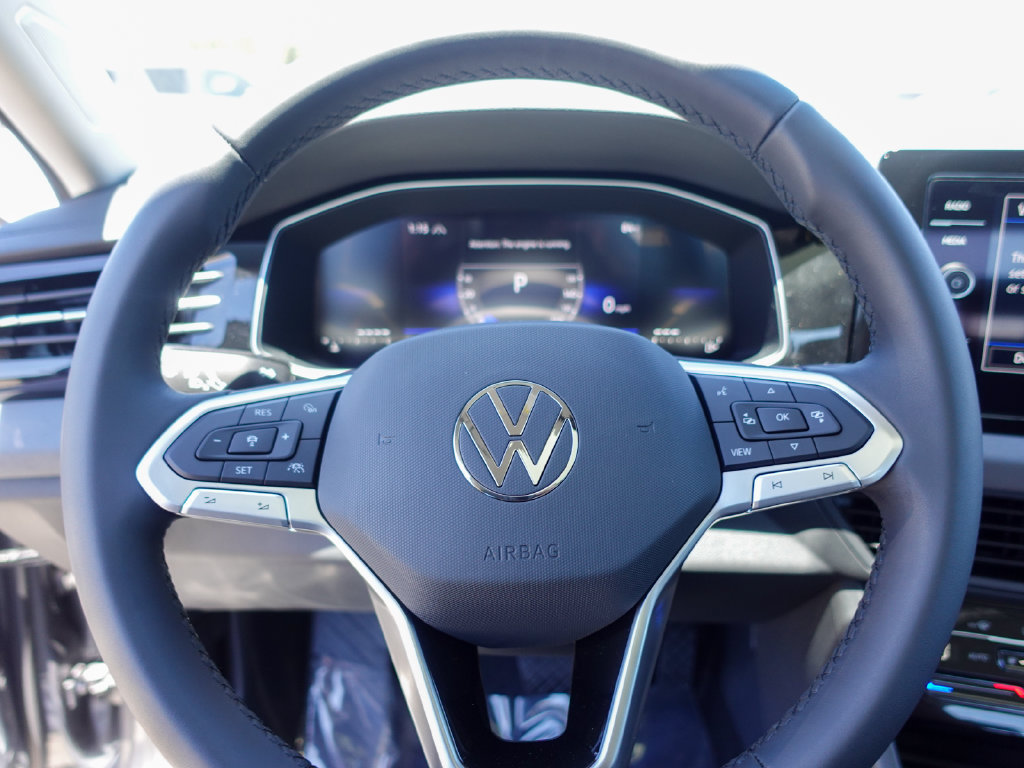 New 2026 Volkswagen Jetta SE FWD image 12