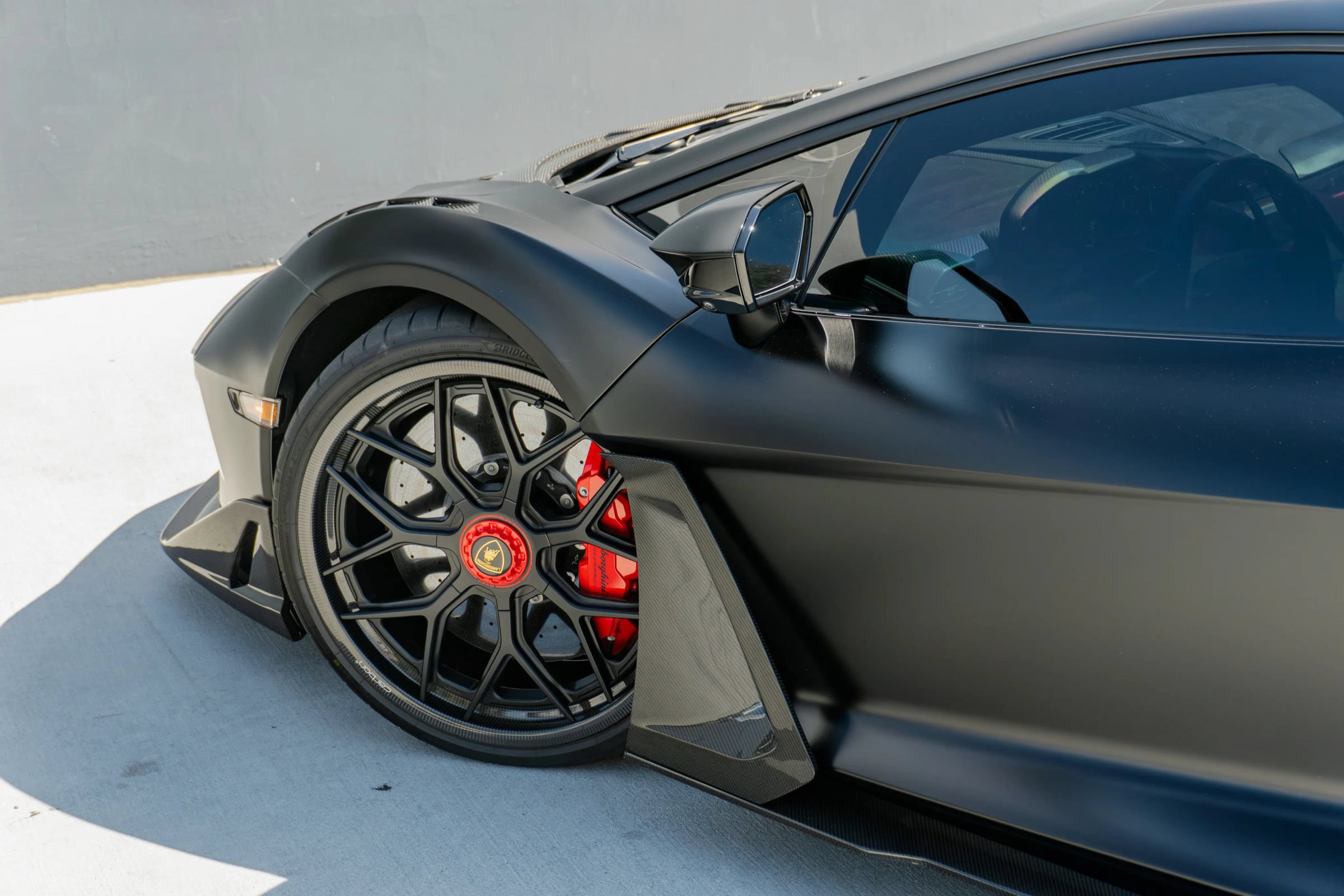 Used 2025 Lamborghini Revuelto AWD/4WD image 54
