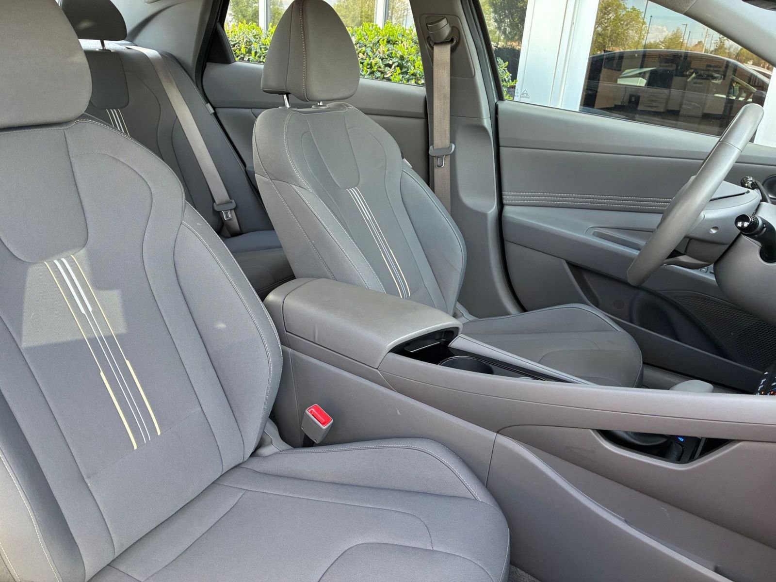 Used 2025 Hyundai Elantra SEL image 37