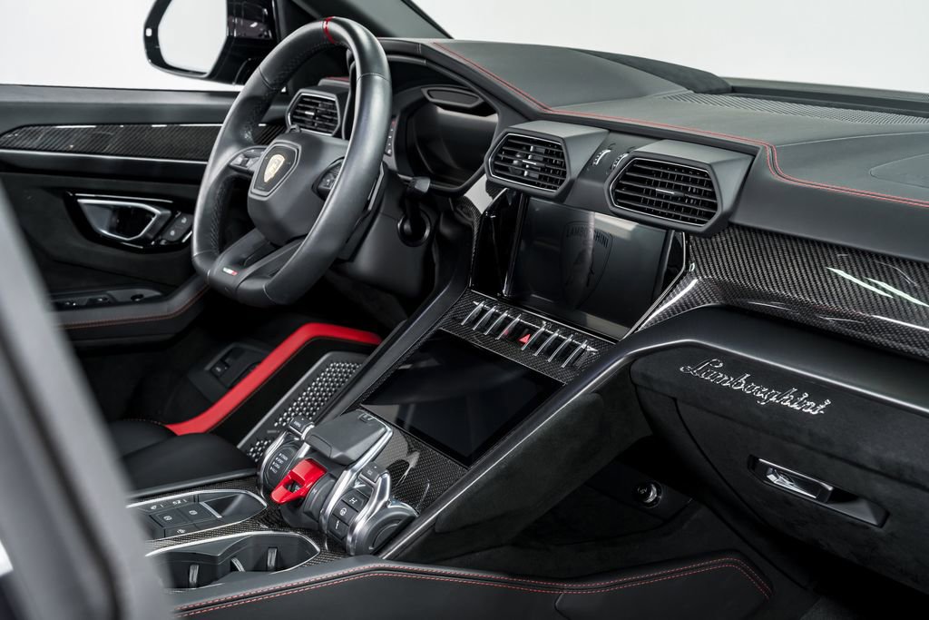 Used 2023 Lamborghini Urus Performante AWD/4WD image 38