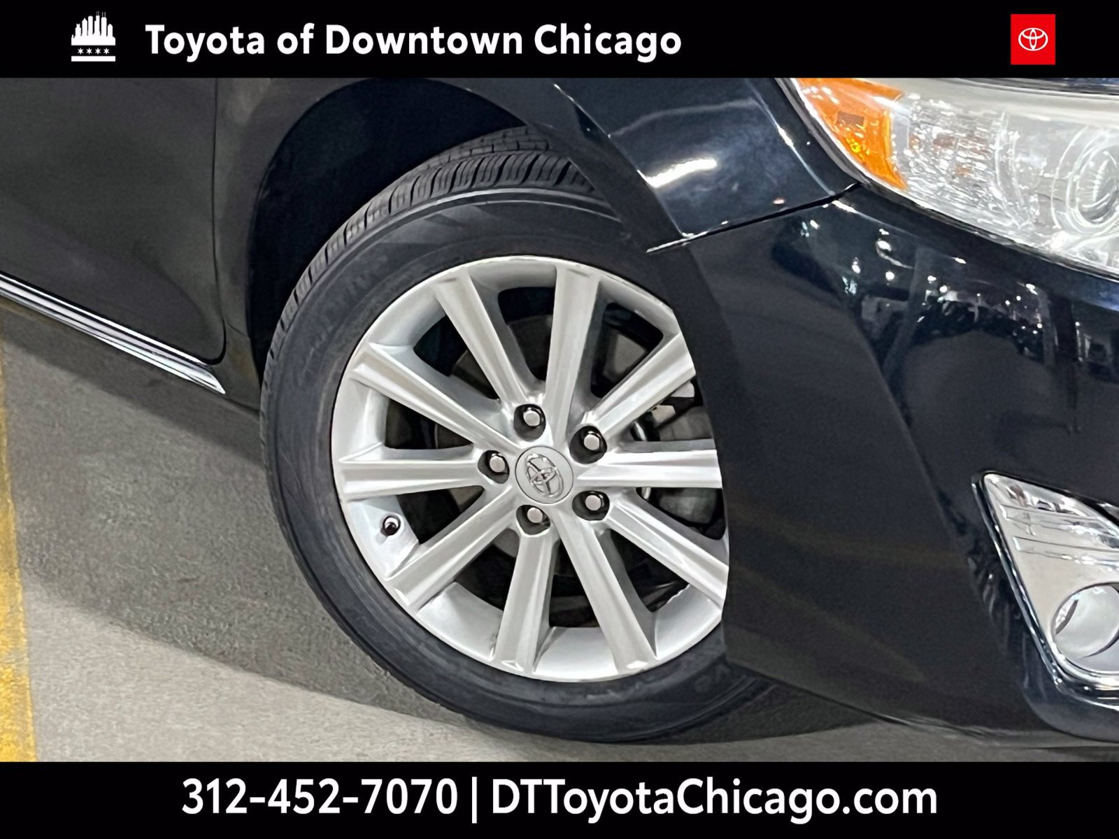 Used 2012 Toyota Camry XLE w/ Leather Pkg FWD image 2