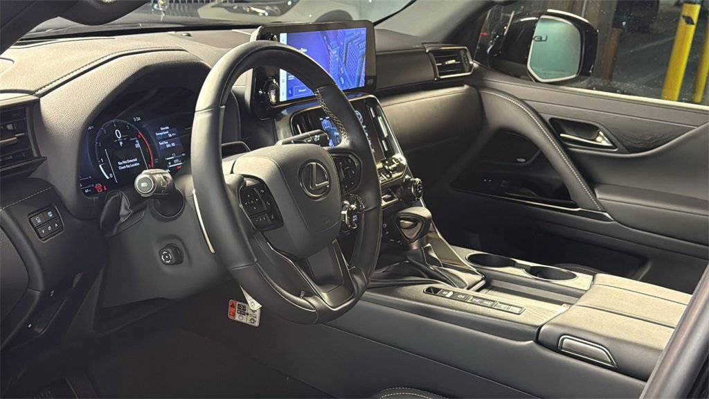 New 2025 Lexus LX 600 4WD w/ Luxury Package image 28