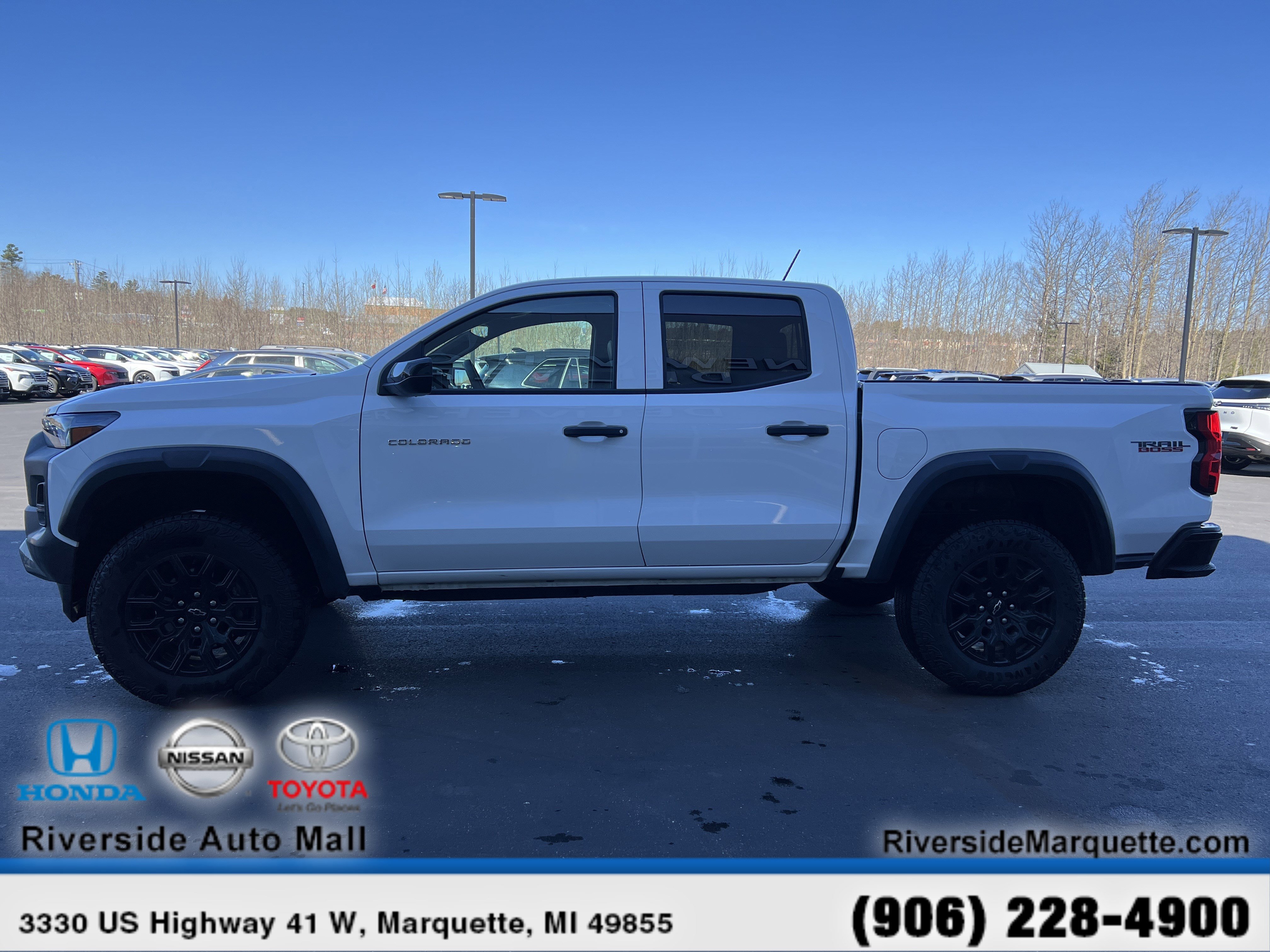 Used 2026 Chevrolet Colorado Trail Boss AWD/4WD image 4