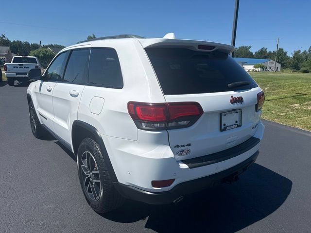 Used 2018 Jeep Grand Cherokee Trailhawk w/ Trailhawk Luxury Group AWD/4WD image 3