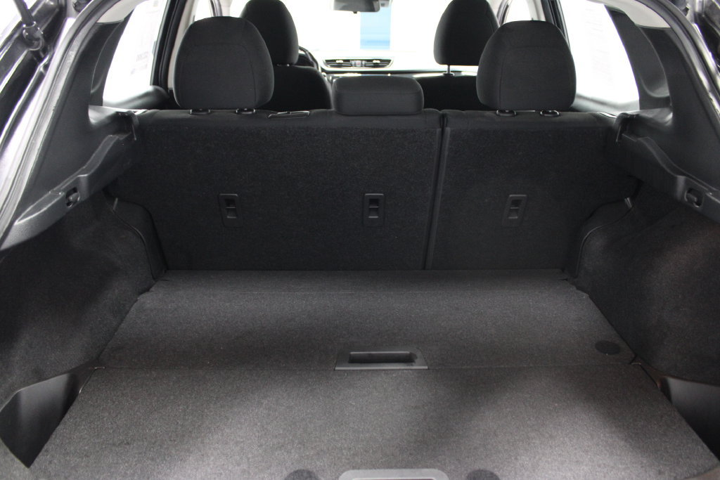 Certified 2022 Nissan Rogue Sport SV AWD/4WD image 16