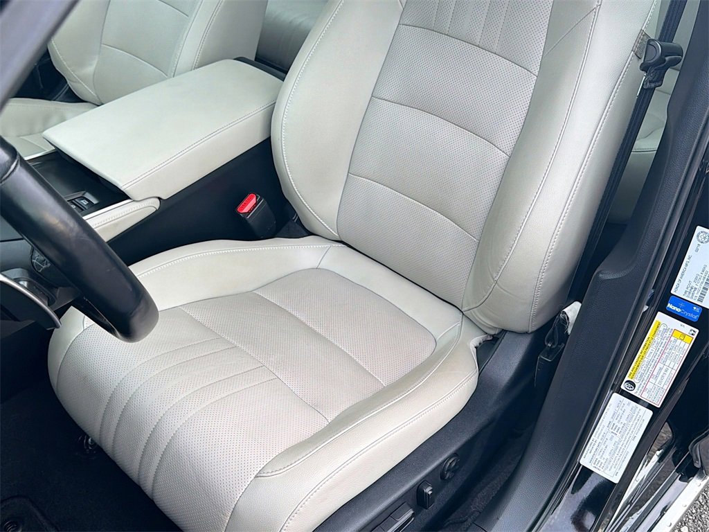 Used 2018 Honda Accord Touring image 20