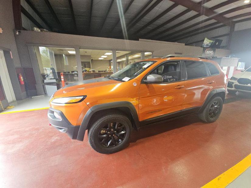 Used 2015 Jeep Cherokee Trailhawk w/ Comfort/Convenience Group AWD/4WD video 1