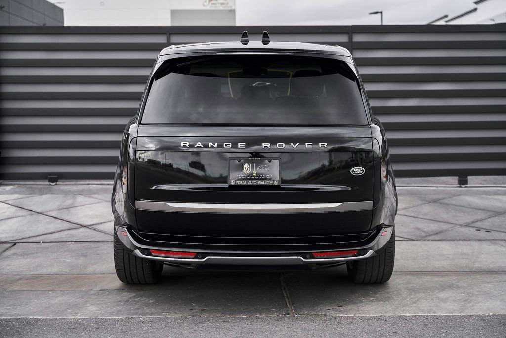 Used 2023 Land Rover Range Rover SE image 14