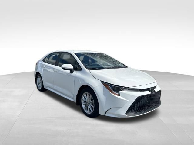 Used 2022 Toyota Corolla LE w/ LE Convenience Package