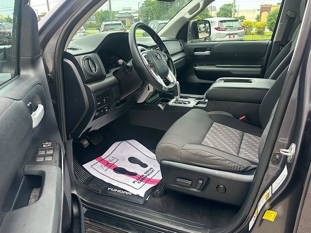 Certified 2018 Toyota Tundra SR5 w/ SR5 Upgrade Package AWD/4WD image 10
