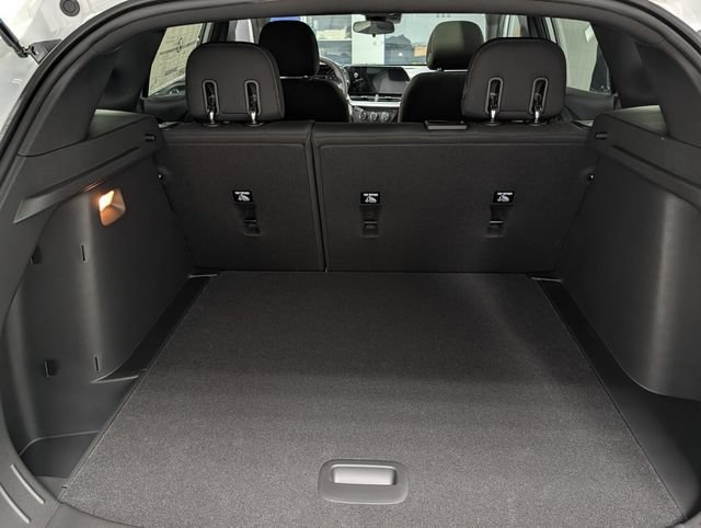 New 2026 Chevrolet Trax RS w/ Sunroof Package FWD image 14