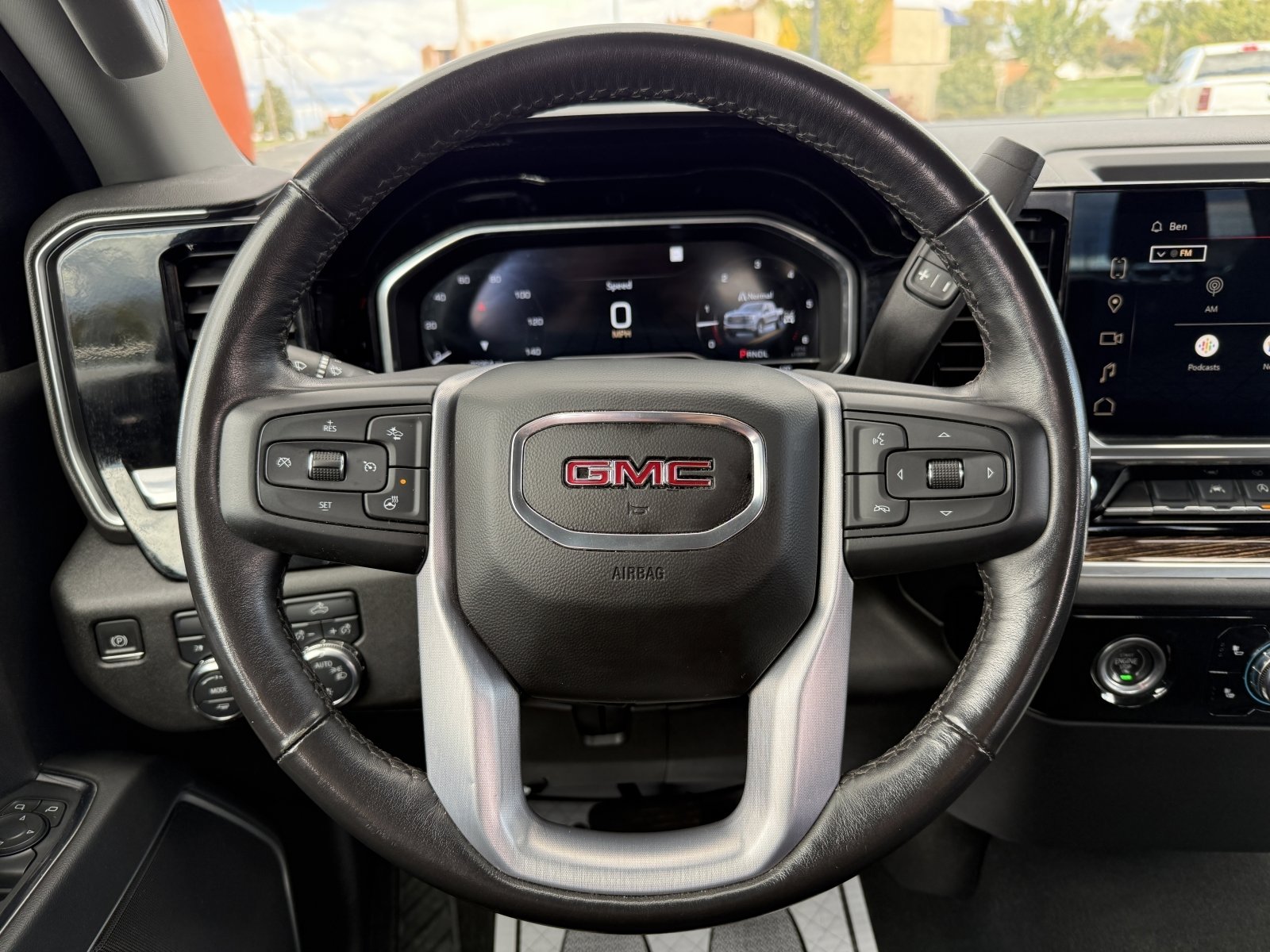 Used 2022 GMC Sierra 1500 SLE image 23
