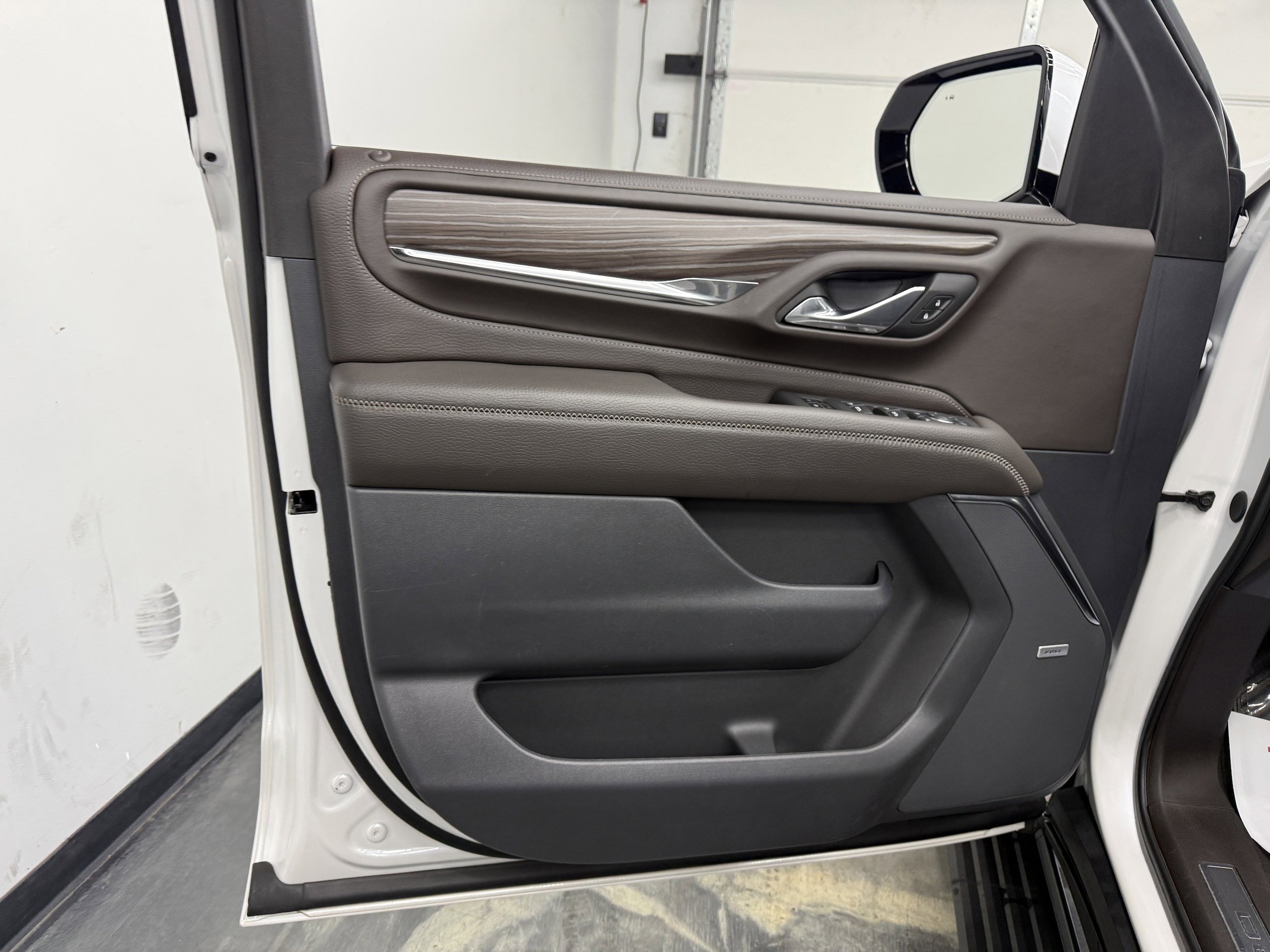 Used 2024 GMC Yukon Denali AWD/4WD image 10