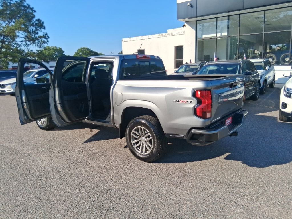 Used 2024 Chevrolet Colorado LT w/ LT Convenience Package AWD/4WD image 24
