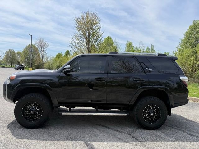 Used 2017 Toyota 4Runner TRD Off-Road Premium image 3