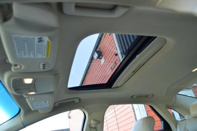 Used 2014 Lincoln MKZ AWD w/ Equipment Group 102A Reserve image 51