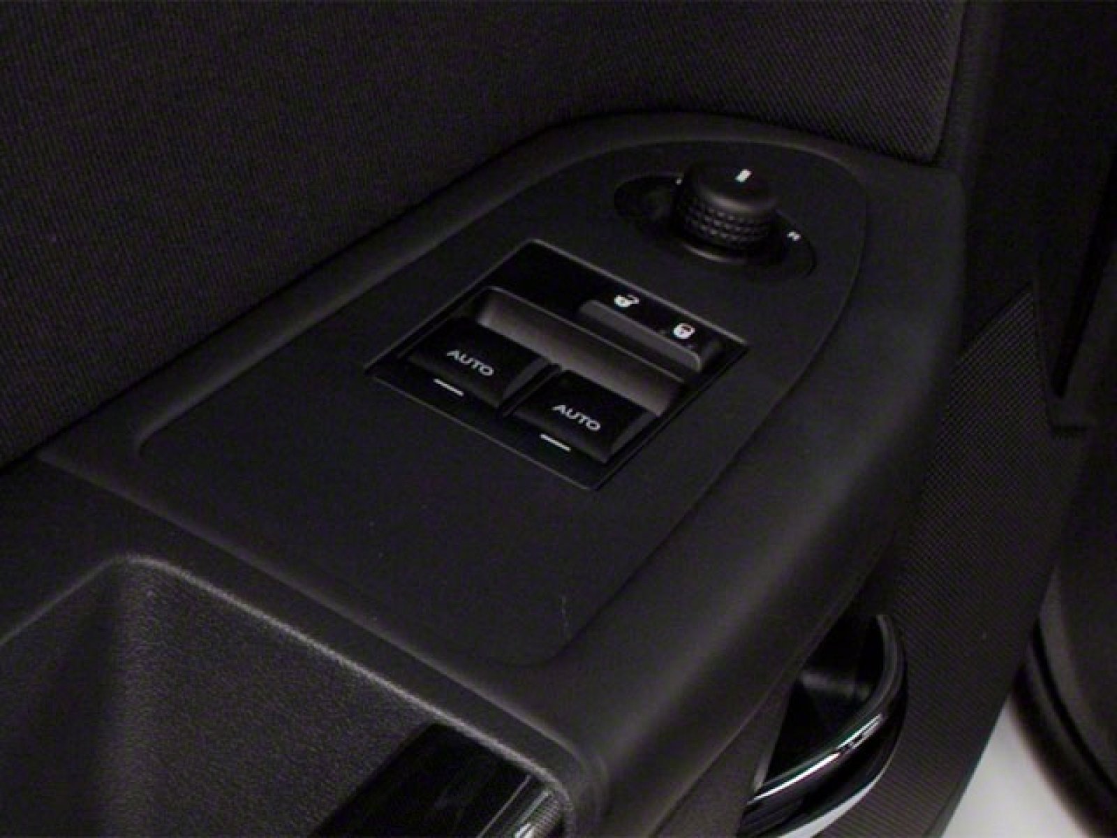Used 2013 Dodge Challenger SXT RWD image 16