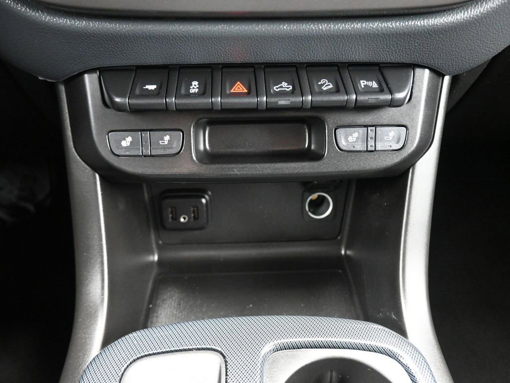 Used 2022 Chevrolet Colorado Z71 image 20