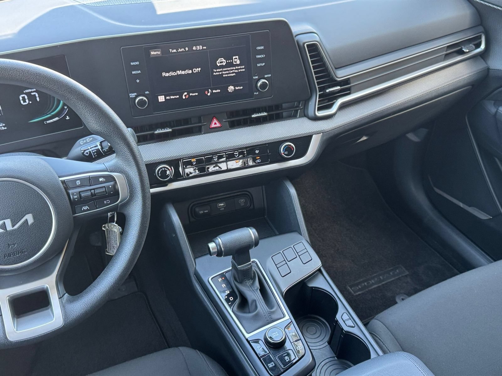 Used 2025 Kia Sportage LX FWD image 20