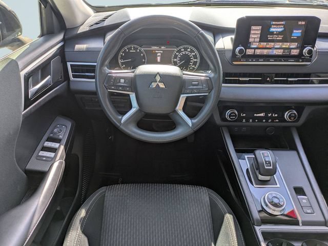 Used 2022 Mitsubishi Outlander ES FWD image 17