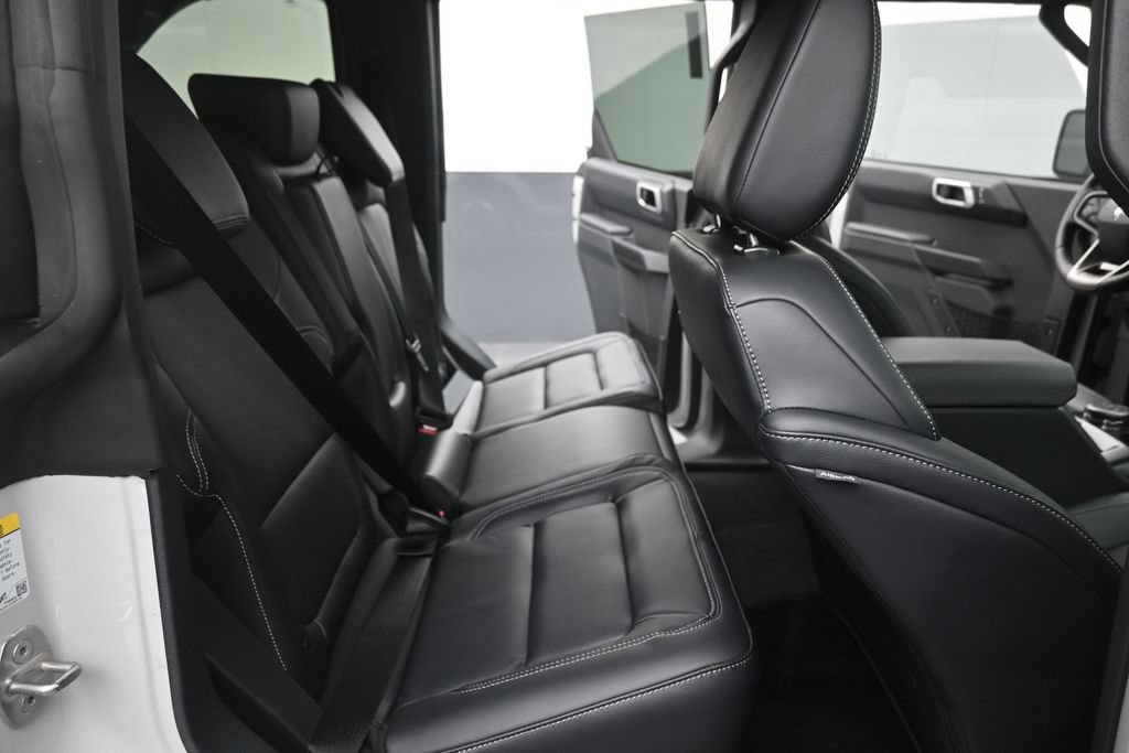 New 2026 Ford Bronco Outer Banks AWD/4WD image 16
