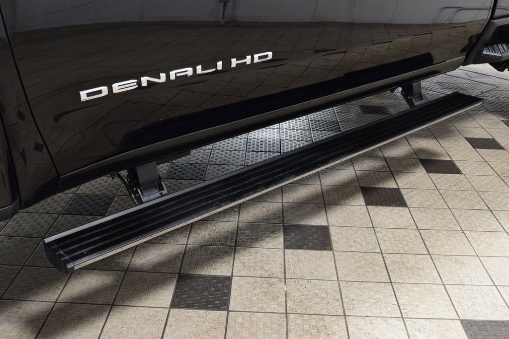 Used 2022 GMC Sierra 3500 Denali w/ Denali Ultimate Package image 22