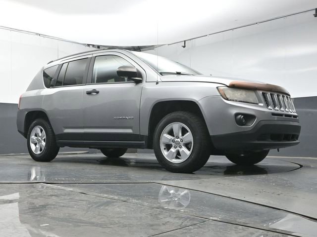 Used 2016 Jeep Compass Sport FWD image 36