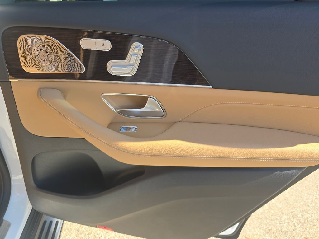 New 2026 Mercedes-Benz GLS 450 4MATIC image 23