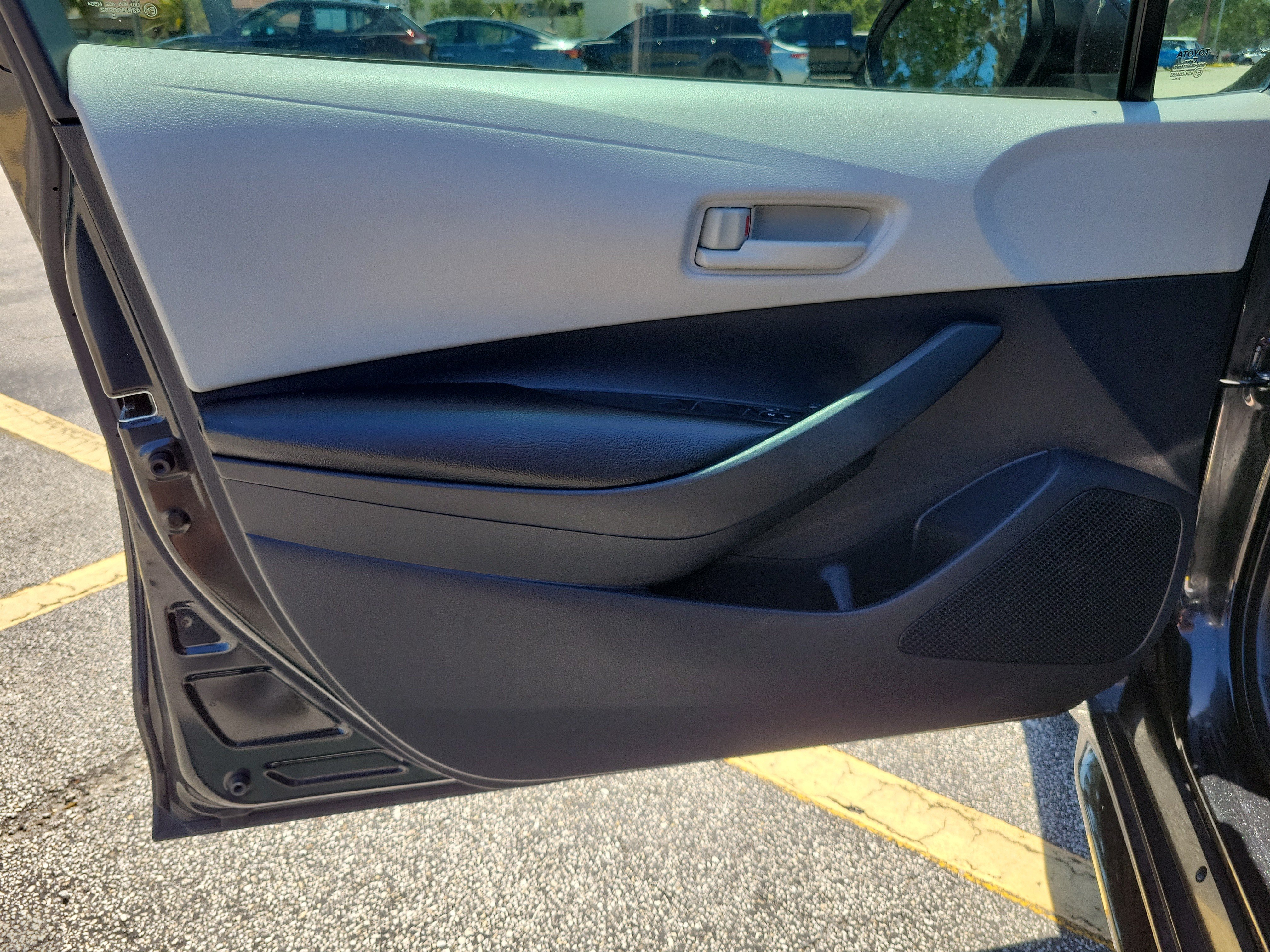 Used 2022 Toyota Corolla LE w/ LE Convenience Package FWD image 14