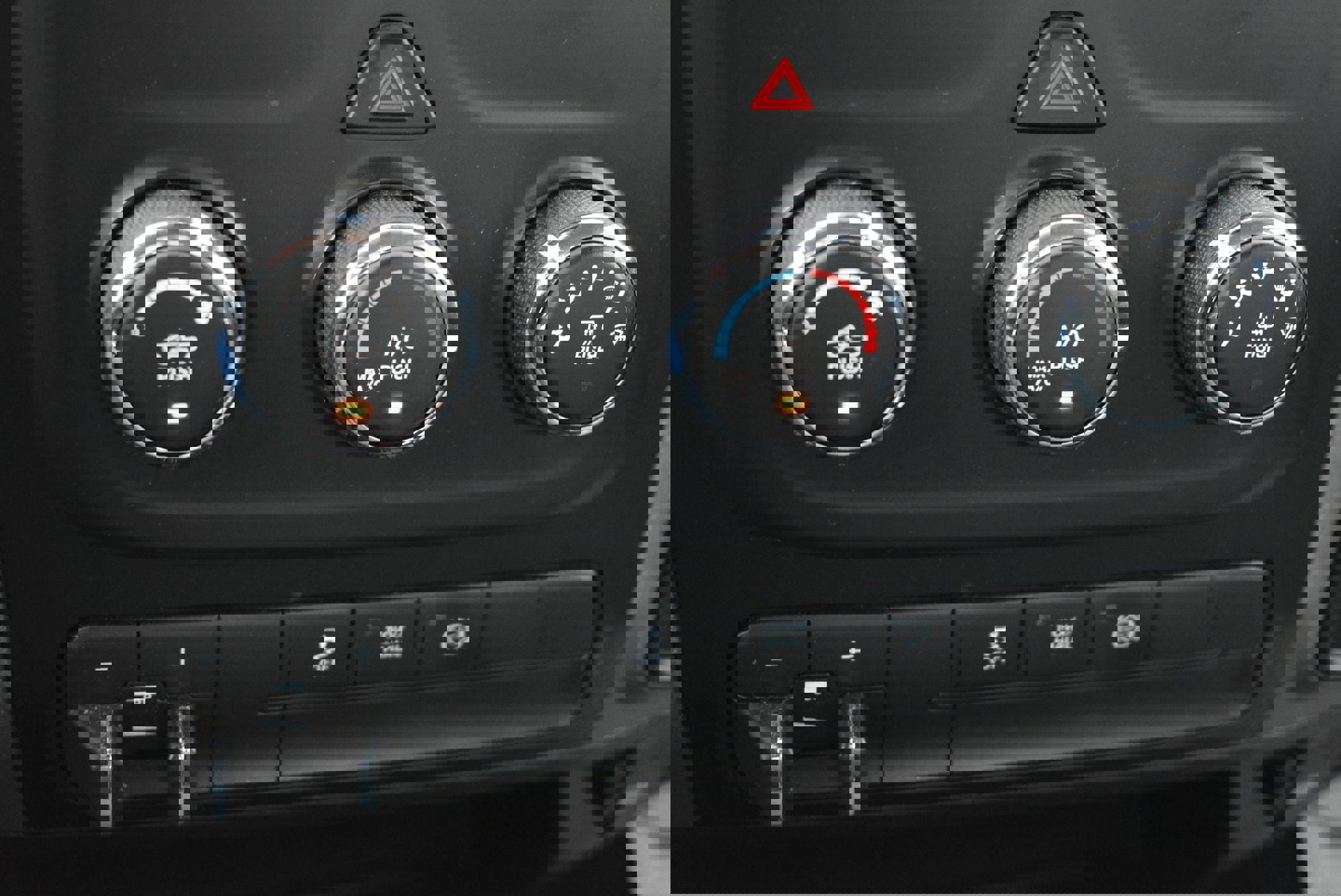 Used 2018 RAM 2500 Tradesman w/ Chrome Appearance Group image 26