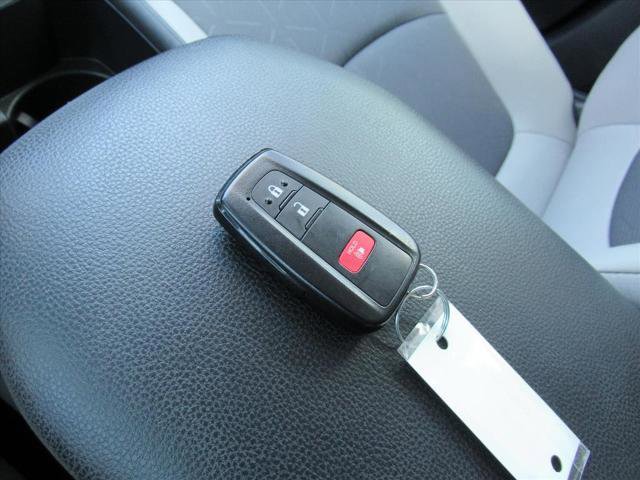 Used 2024 Toyota RAV4 XLE image 33