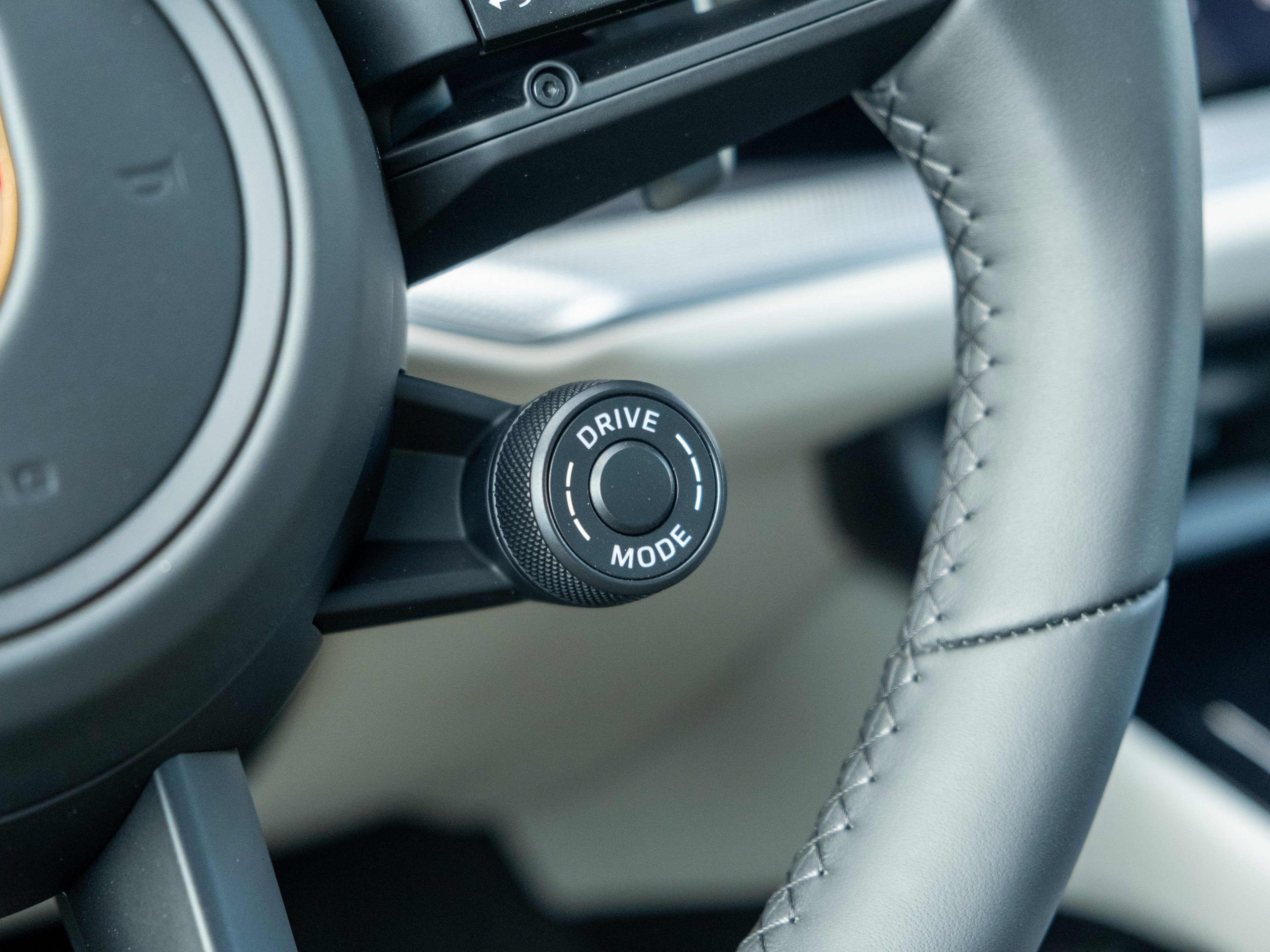 New 2026 Porsche Cayenne S image 32