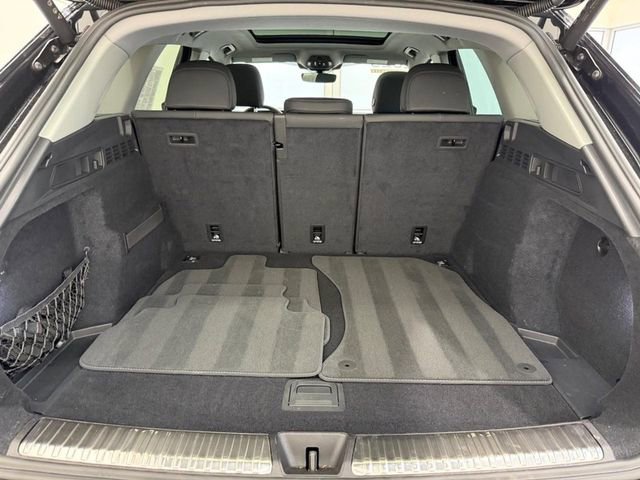 Certified 2025 Audi Q5 Premium w/ Convenience Package AWD/4WD image 4
