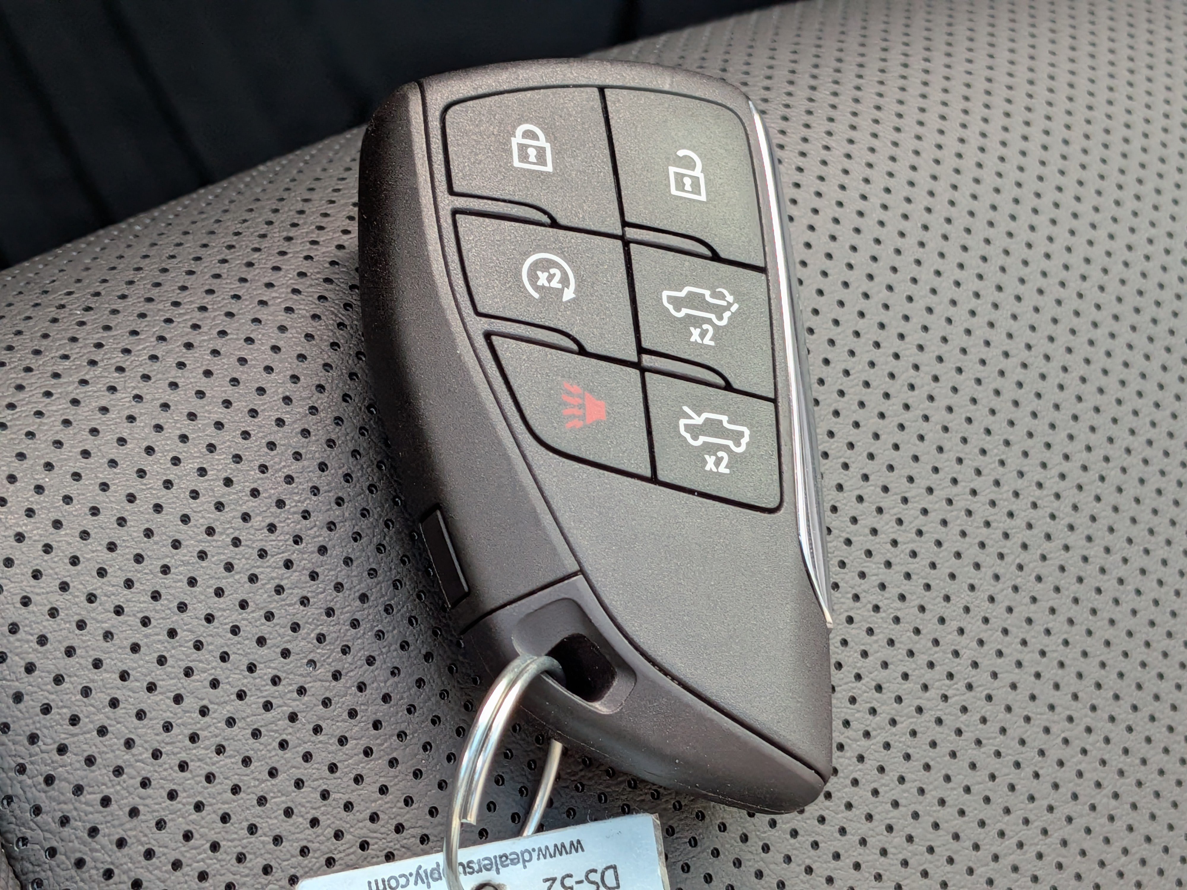 Certified 2025 GMC Hummer EV 3X w/ LPO, Sport Package AWD/4WD image 37