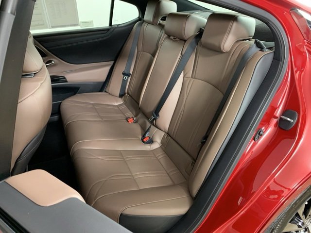 Used 2025 Lexus ES 350 350 Luxury w/ Accessory Package (Z2) image 34