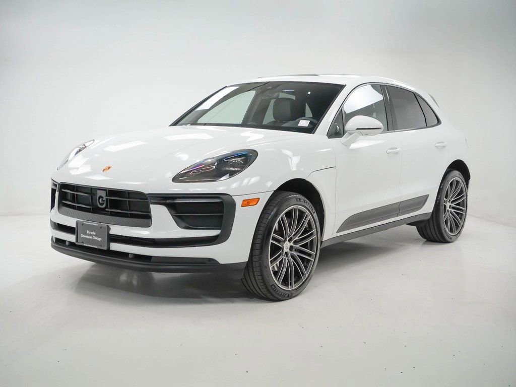 Certified 2025 Porsche Macan image 1