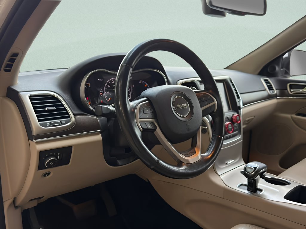 Used 2015 Jeep Grand Cherokee Limited w/ Luxury Group II RWD image 9